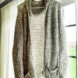 Cozy grey marled cardigan | WILL BE REMOVED ON OCT 1 FOR DONATION
